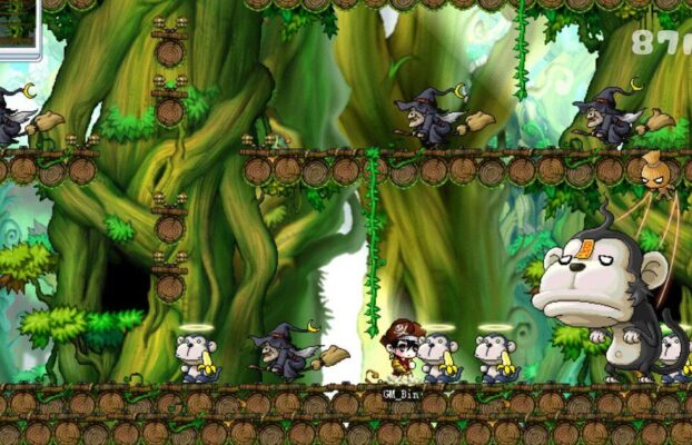 這張圖片來自經典 MMORPG《楓之谷》（MapleStory），畫面展示了著名的「猴子森林」地圖，這裡是玩家熟悉的狩獵區域之一。畫面中可見穿戴海盜帽的玩家角色，周圍環繞著多種猴子怪物，包括拿著香蕉的普通猴子、騎掃帚的巫師猴，以及巨大的頭目級怪物「老妖猴」。整體場景充滿濃厚的森林氣息，木製平台、藤蔓與綠意盎然的背景帶來濃濃的懷舊氛圍，對於楓之谷的老玩家來說，這是一段難忘的冒險記憶。