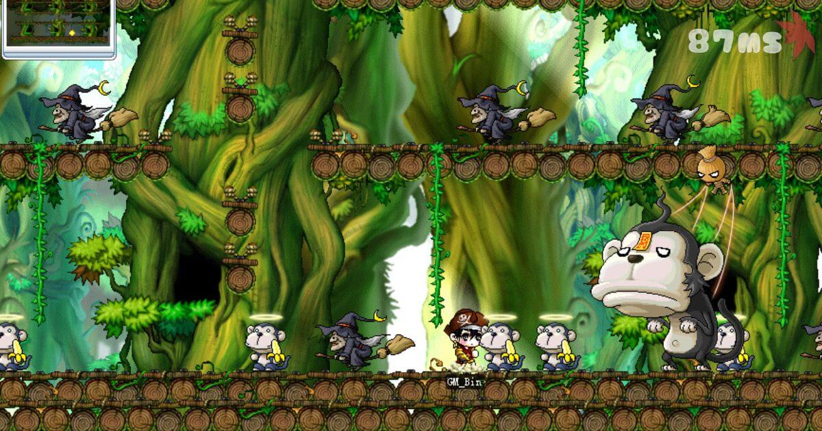 這張圖片來自經典 MMORPG《楓之谷》（MapleStory），畫面展示了著名的「猴子森林」地圖，這裡是玩家熟悉的狩獵區域之一。畫面中可見穿戴海盜帽的玩家角色，周圍環繞著多種猴子怪物，包括拿著香蕉的普通猴子、騎掃帚的巫師猴，以及巨大的頭目級怪物「老妖猴」。整體場景充滿濃厚的森林氣息，木製平台、藤蔓與綠意盎然的背景帶來濃濃的懷舊氛圍，對於楓之谷的老玩家來說，這是一段難忘的冒險記憶。